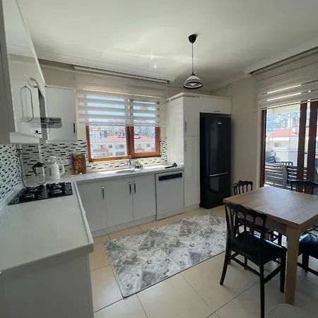 Apartment Cukurcayir 3+1 Kiralik Trabzon